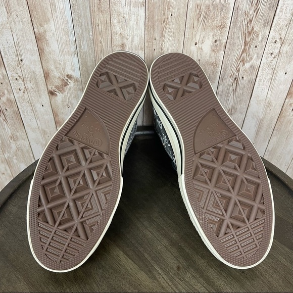 Converse Chuck 70 Gore Tex High Top Sneaker Size 9 Women - Picture 8 of 9